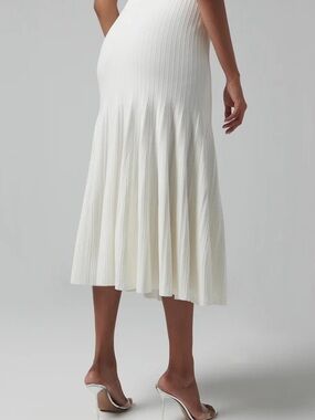 Ribbed Pleated Midi Skirt in White